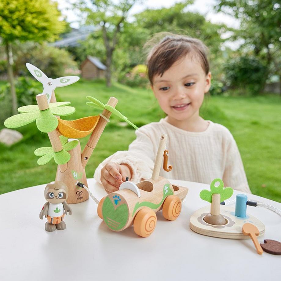 Hape  Green Planet Explorers Bäume pflanzen mit dem E-Auto 