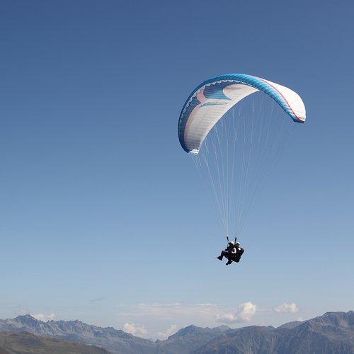 Image of Gleitschirmflug In Davos-klosters (für 1 Person) Unisex