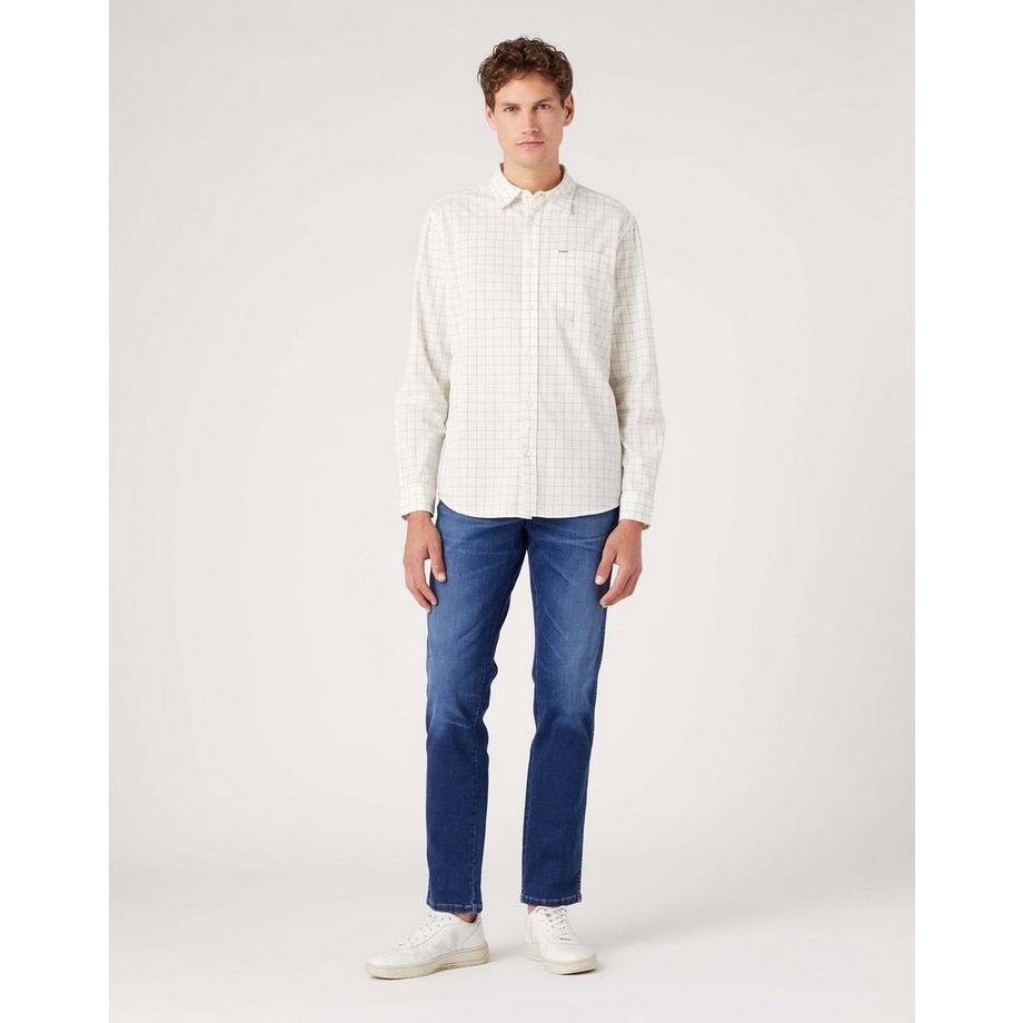 Wrangler River Tapered Fit Jeans  