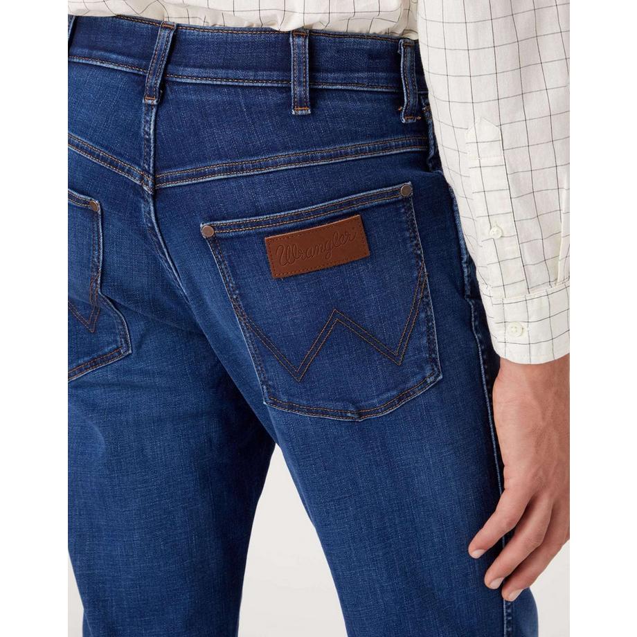 Wrangler River Tapered Fit Jeans  