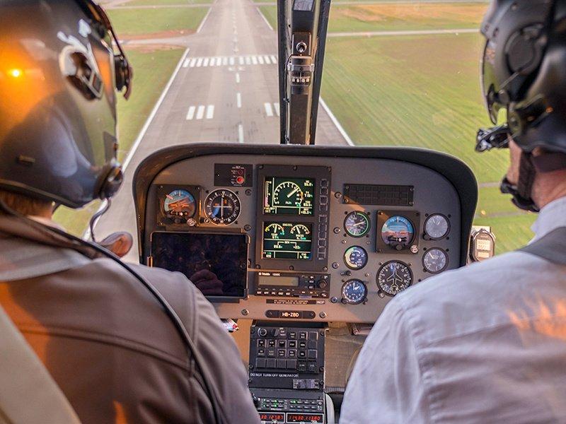 Smartbox  Ausflug in die Luft: 40-minütiger Hubschrauberrundflug über die Alpen mit Grillpause - Geschenkbox 