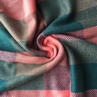 Only-bags.store Karierter quadratischer Schal mit Fransen  