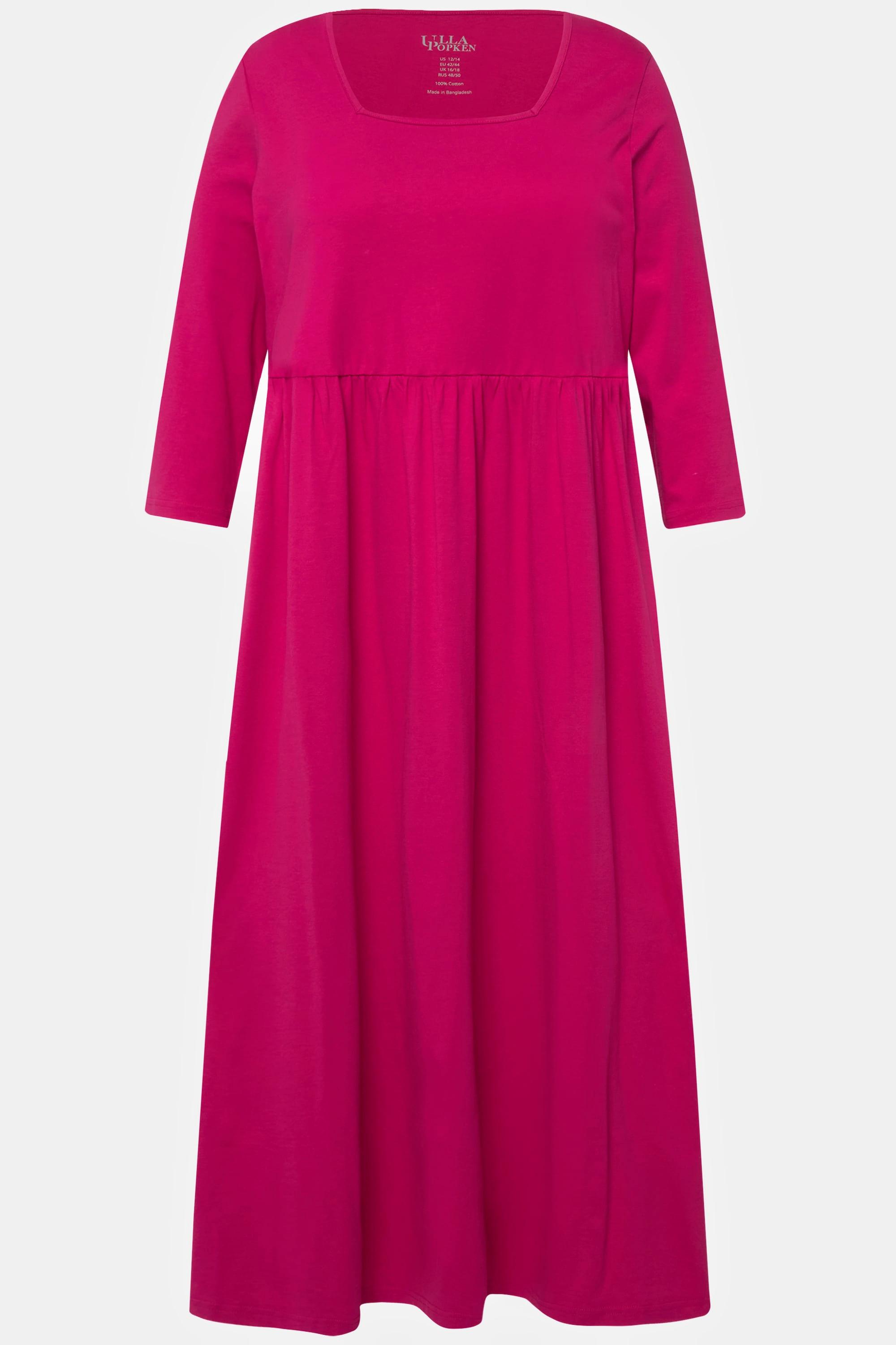 Ulla Popken  Robe en jersey. Encolure carrée et manches 3/4. Silhouette en A. 