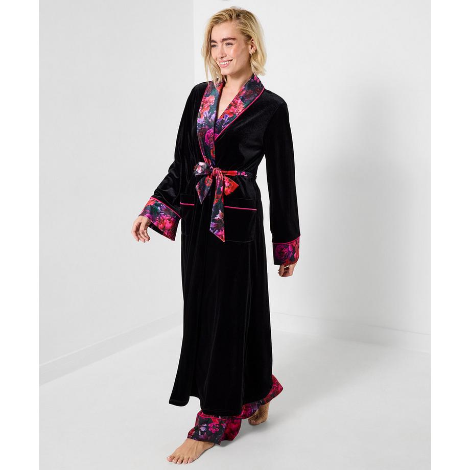 Boutique-Veloursmorgenmantel mit Blumenmuster