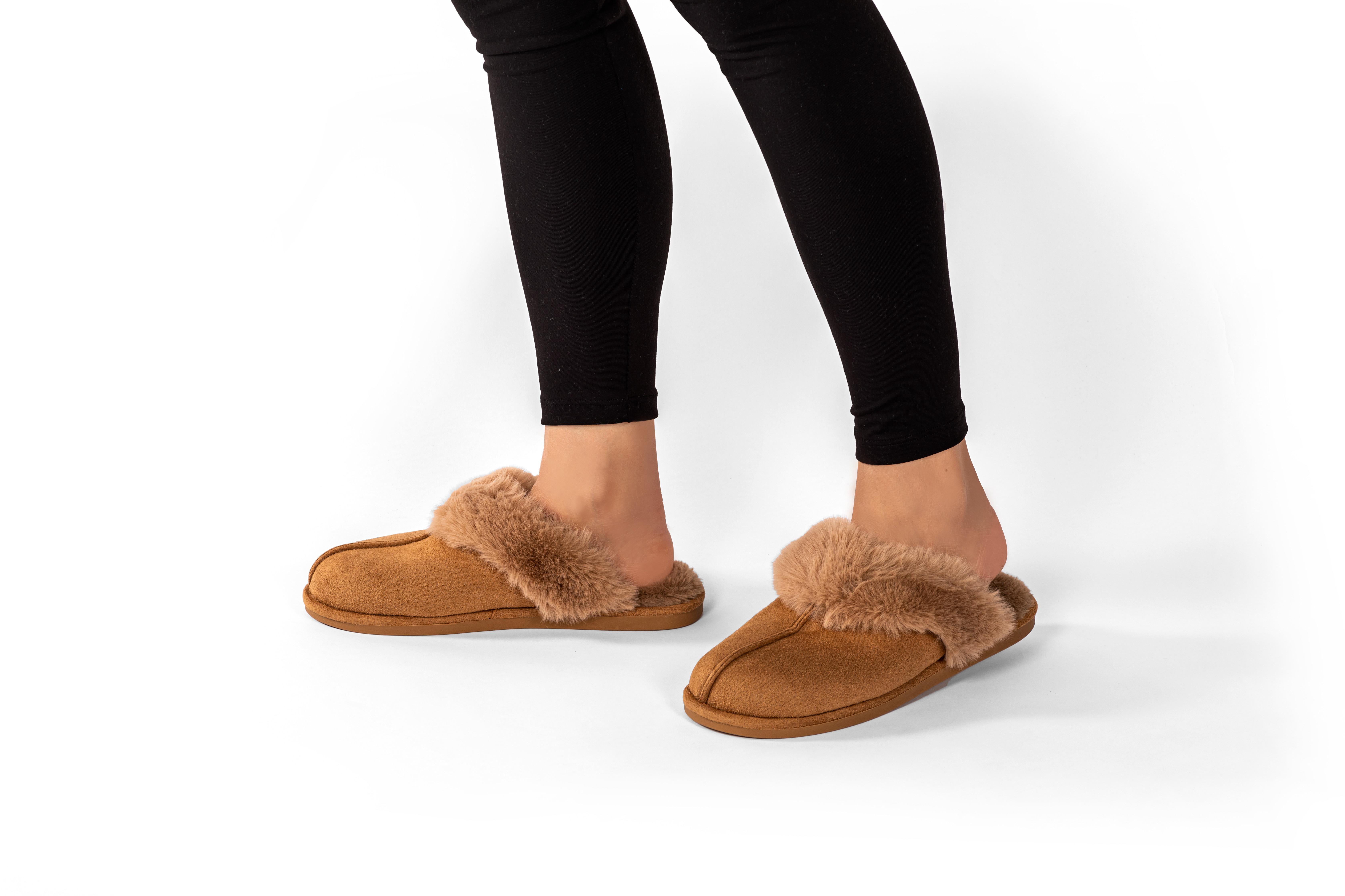 Tiseco  Chaussons imitation daim SNUGGS 