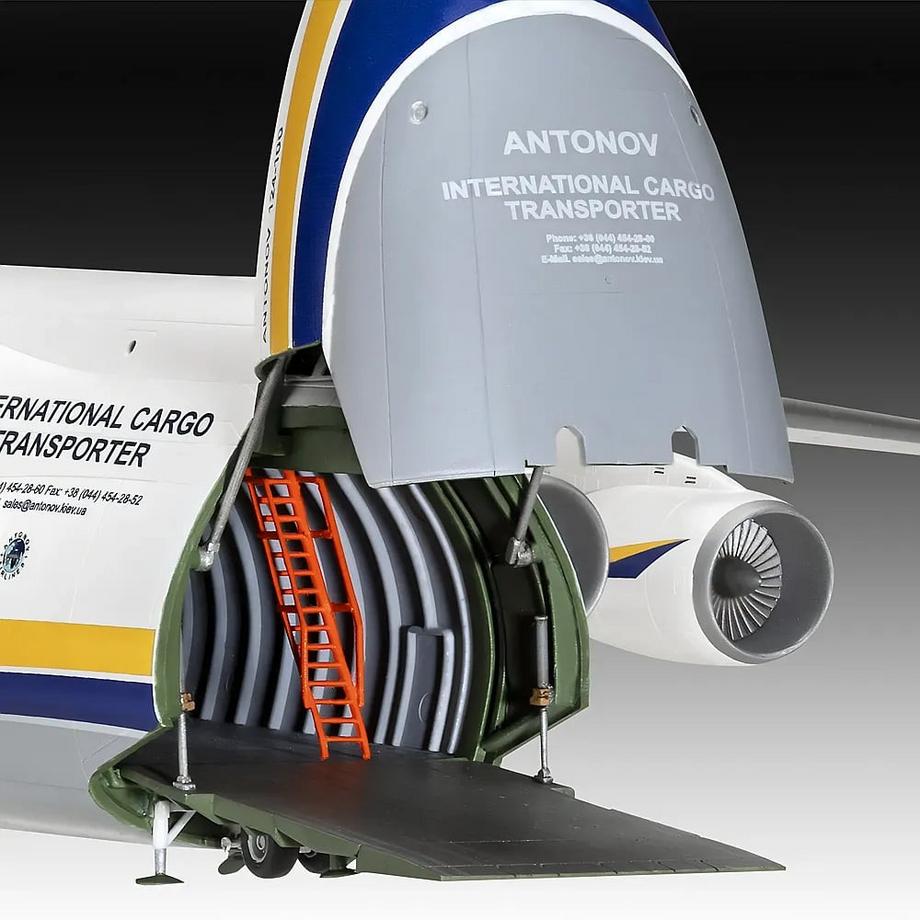 Revell  Level 5 Antonov An-124 Ruslan 