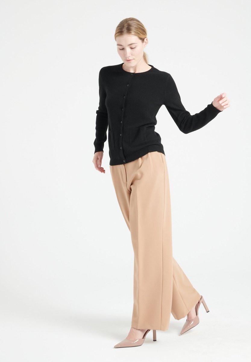 Studio Cashmere8 LILLY 4 Taillierte Strickjacke mit Rundhalsausschnitt  