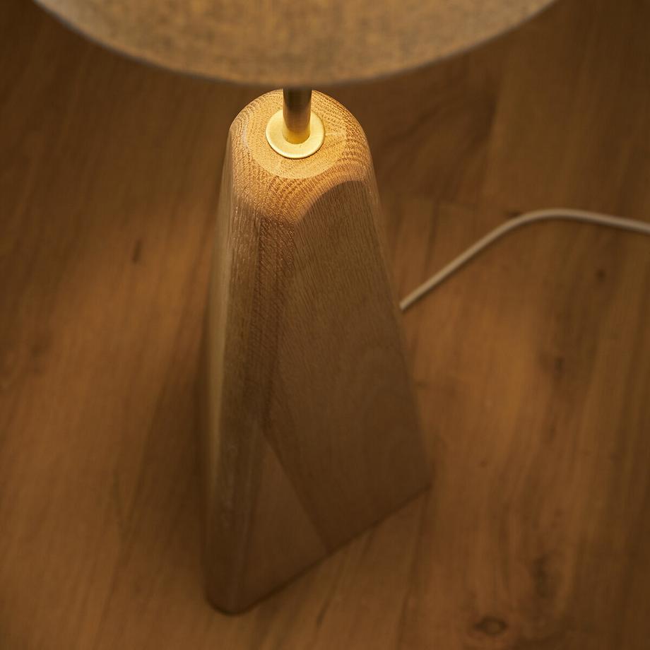 AM.PM Lampadaire chêne massif  