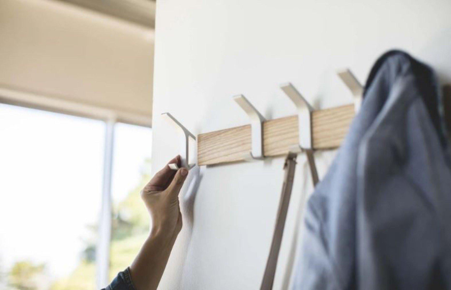 Yamazaki Wandgarderobe mit 5 Haken aus Esche  