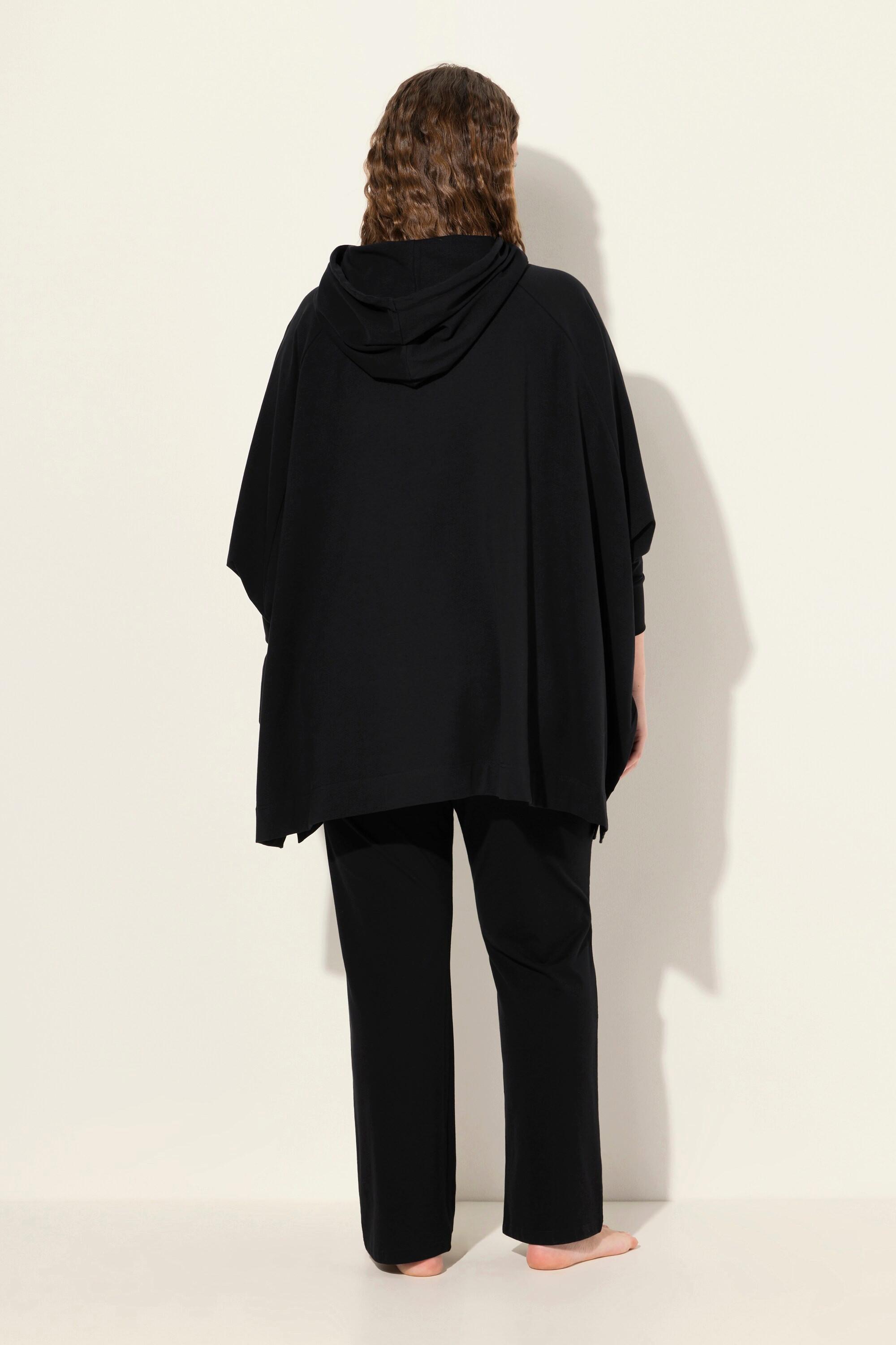 Ulla Popken  Poncho loungewear dal taglio oversize con cappuccio e maniche lunghe nero 3+ 833728100-3+ 