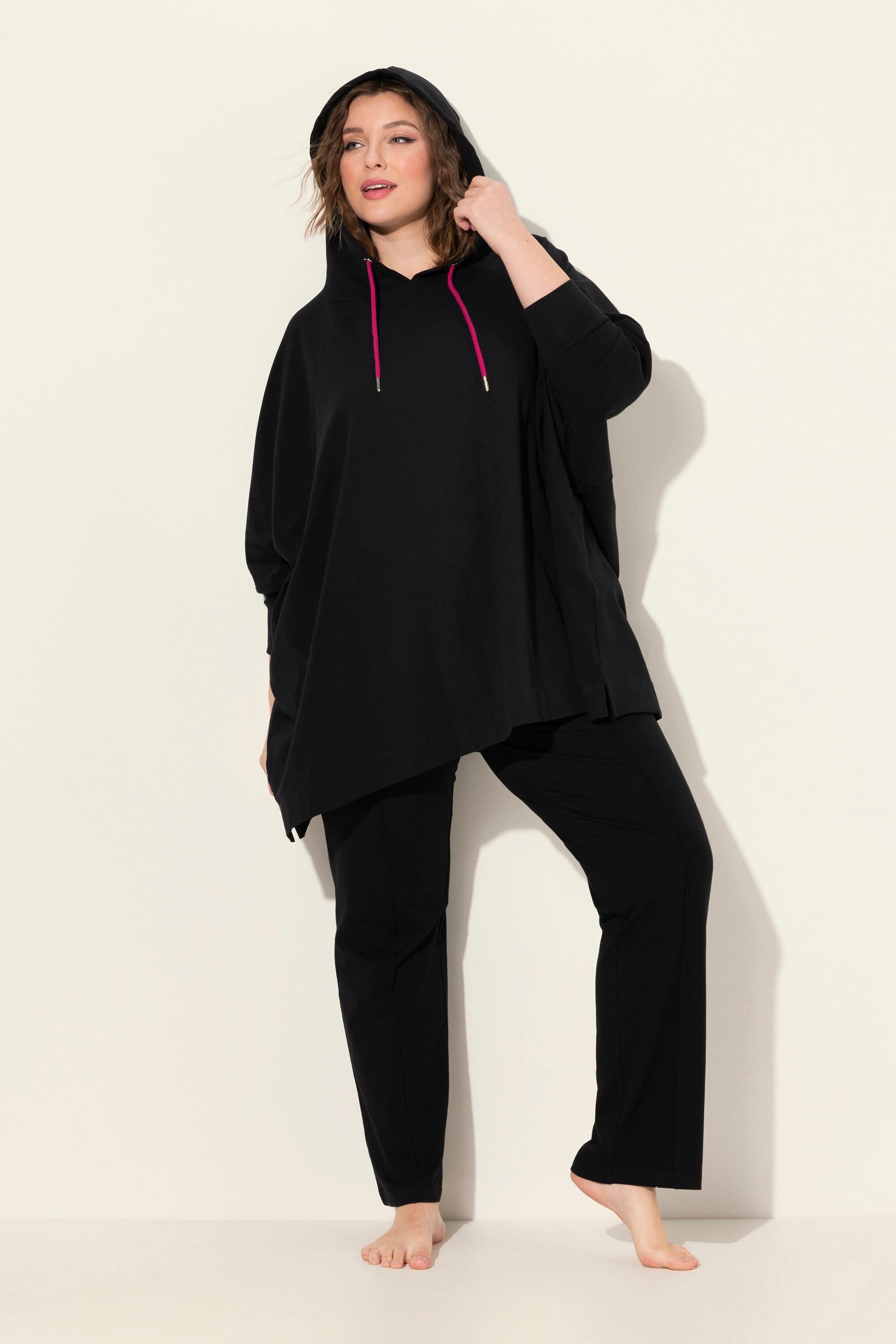 Ulla Popken  Poncho loungewear dal taglio oversize con cappuccio e maniche lunghe nero 3+ 833728100-3+ 