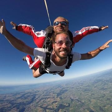 Saut en parachute - Valais, Fribourg, Vaud (pour 1 personne)