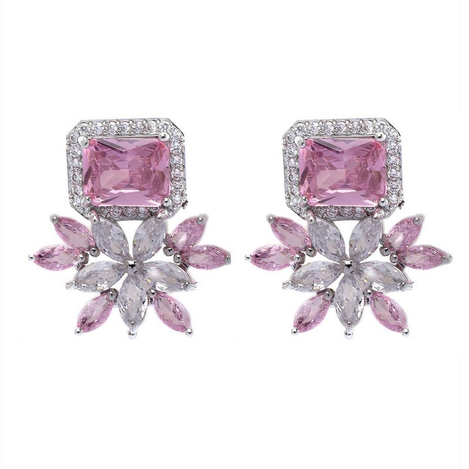 Zarte Hellrosa Florale Steckerohrringe