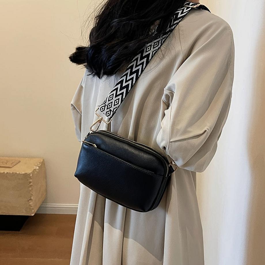 Only-bags.store Mini Sac Bandoulière Carré avec Large Bandoulière  