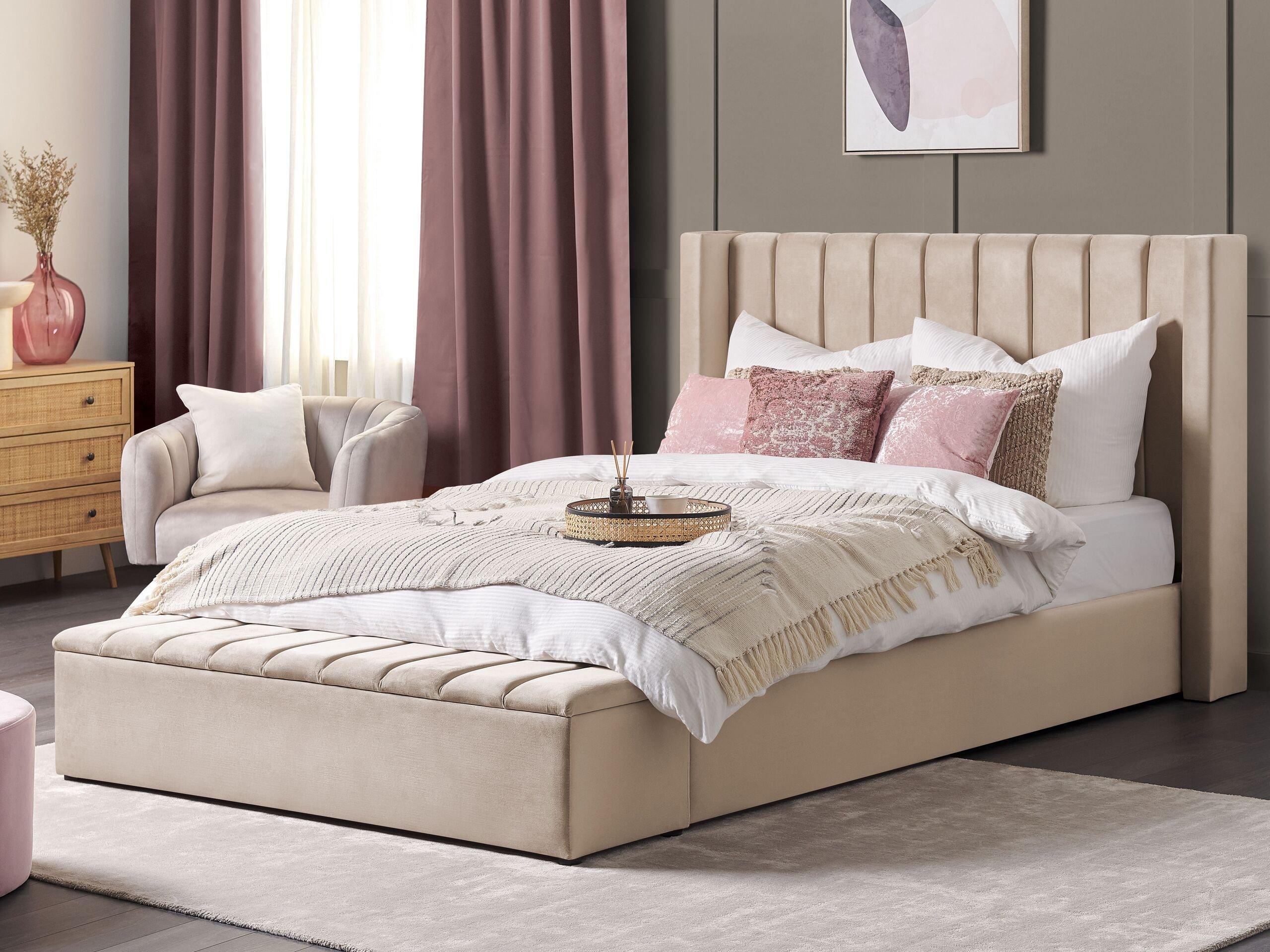 Beliani Bett mit Lattenrost aus Samtstoff Modern NOYERS  