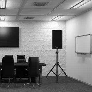 B2X  Lautsprecherständer 