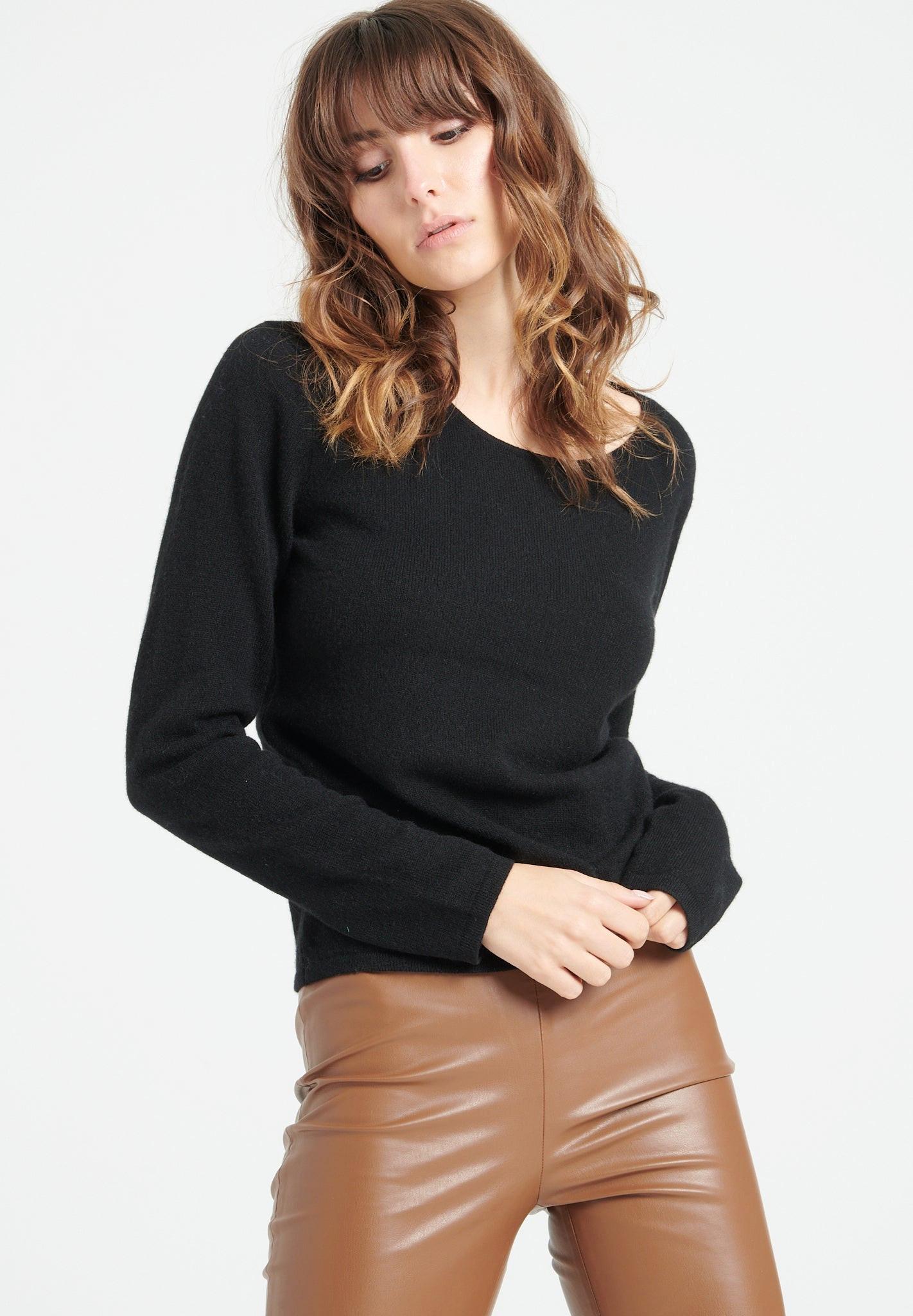 Image of Lilly 1 Pullover Mit Tailliertem Rundhalsausschnitt - 100% Kaschmir Damen Schwarz M