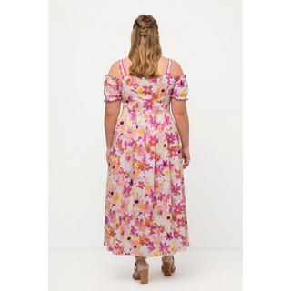 Ulla Popken  Robe en lin mélangé. Tenue traditionnelle bavaroise. Manches courtes et décolleté en forme de cœur. Imprimé floral. 