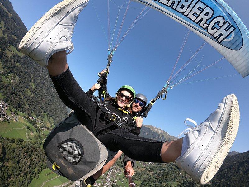 Smartbox  Suggestivo volo in parapendio tra i cieli di Verbier con foto e video ricordo inclusi - Cofanetto regalo 