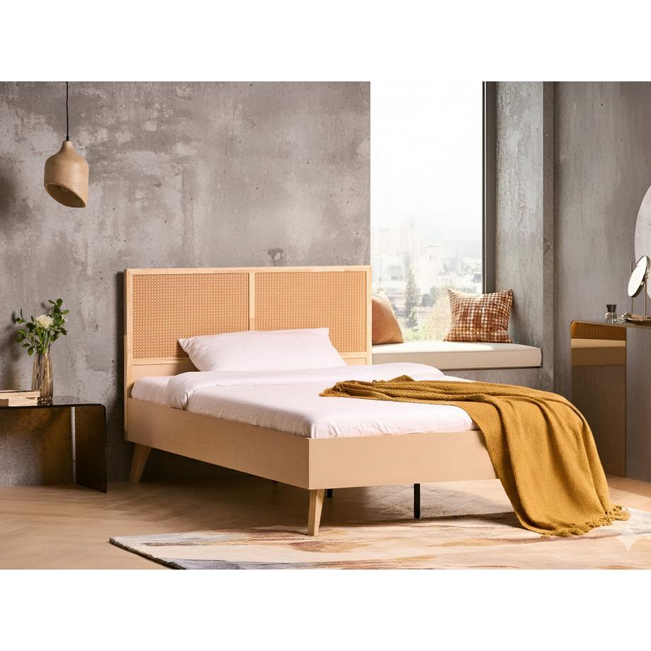Beliani Lit avec sommier en Panneau de particules de bois Boho MONPAZIER  