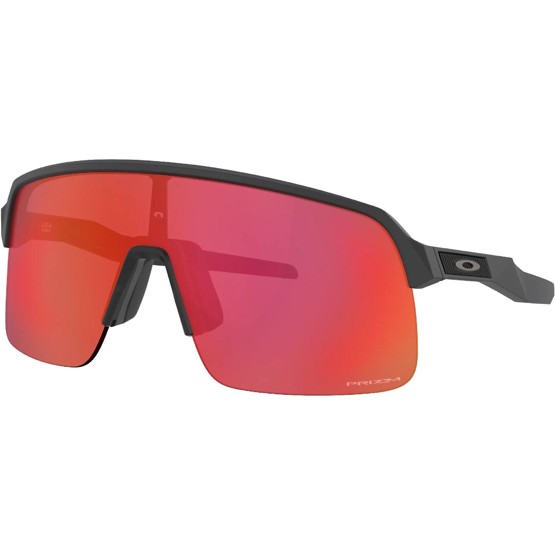 OAKLEY  OO9463-946304 - Sutro Lite Matte CarbonPrizm Trail Torch 