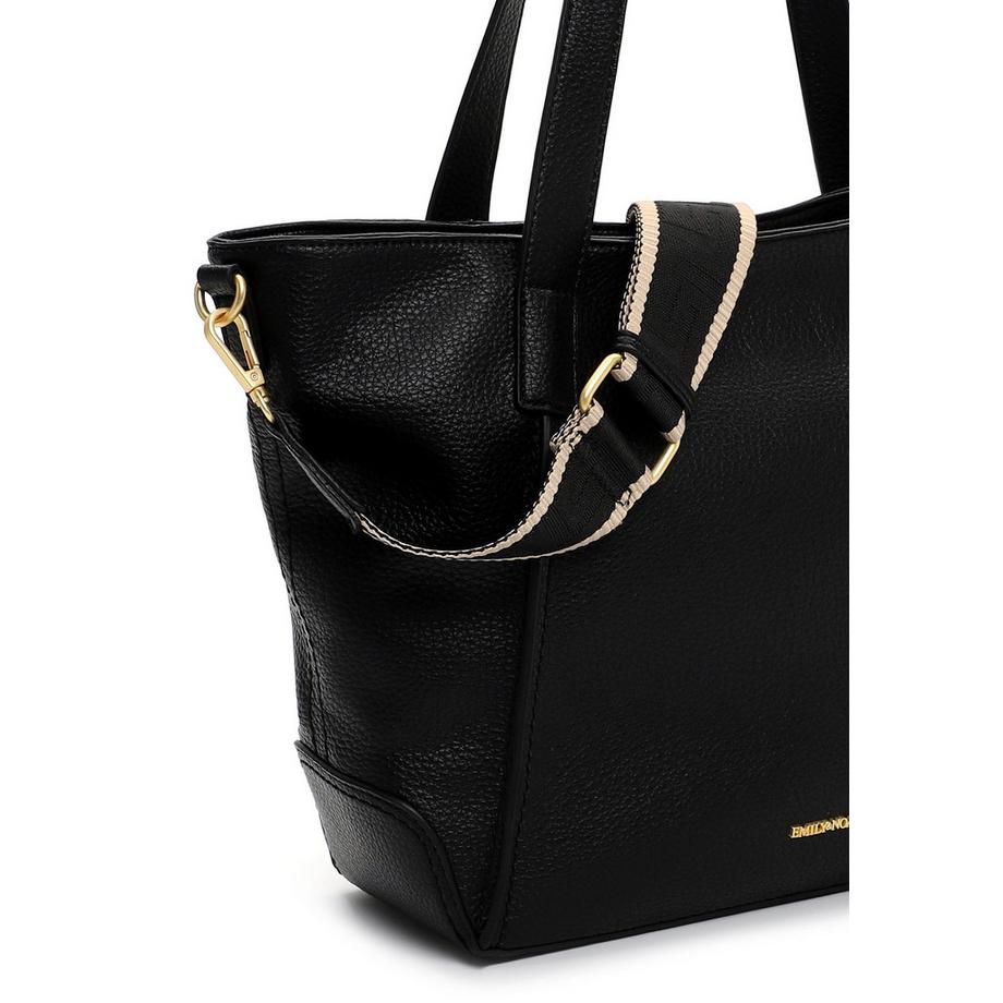 Emily & Noah Julie Shopper  