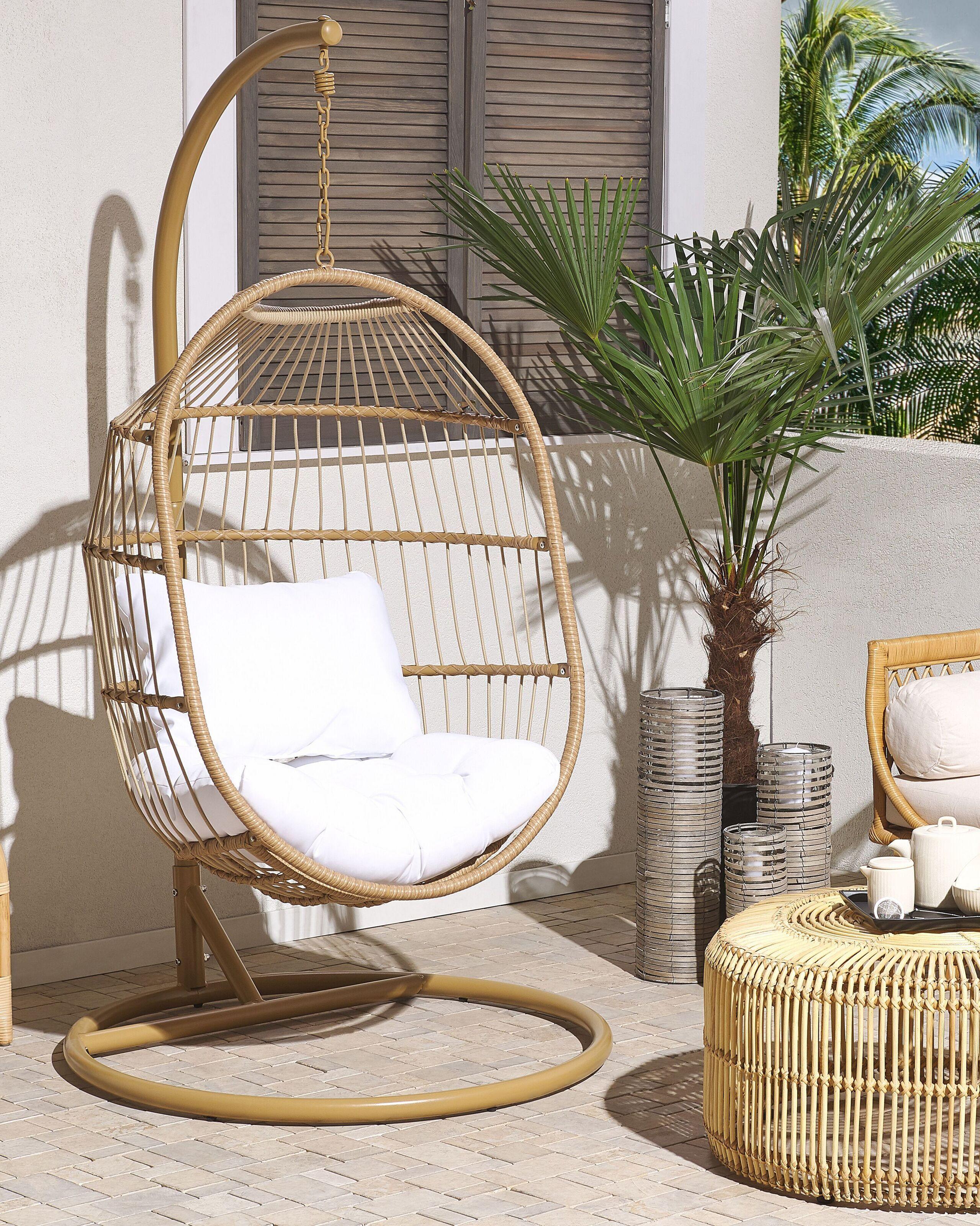 Beliani Hängesessel mit Gestell aus PE Rattan Boho ALBA  