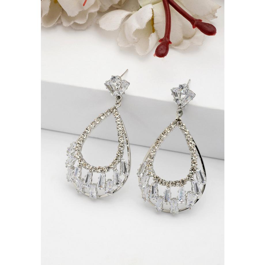 AVANT-GARDE PARIS  Boucles d'oreilles goutte larme rayonnantes et scintillantes 