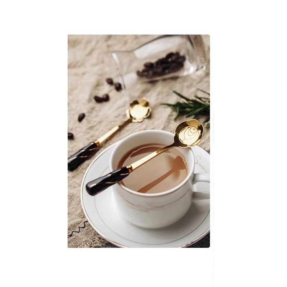 Northio  Löffel mit Blumendetail 