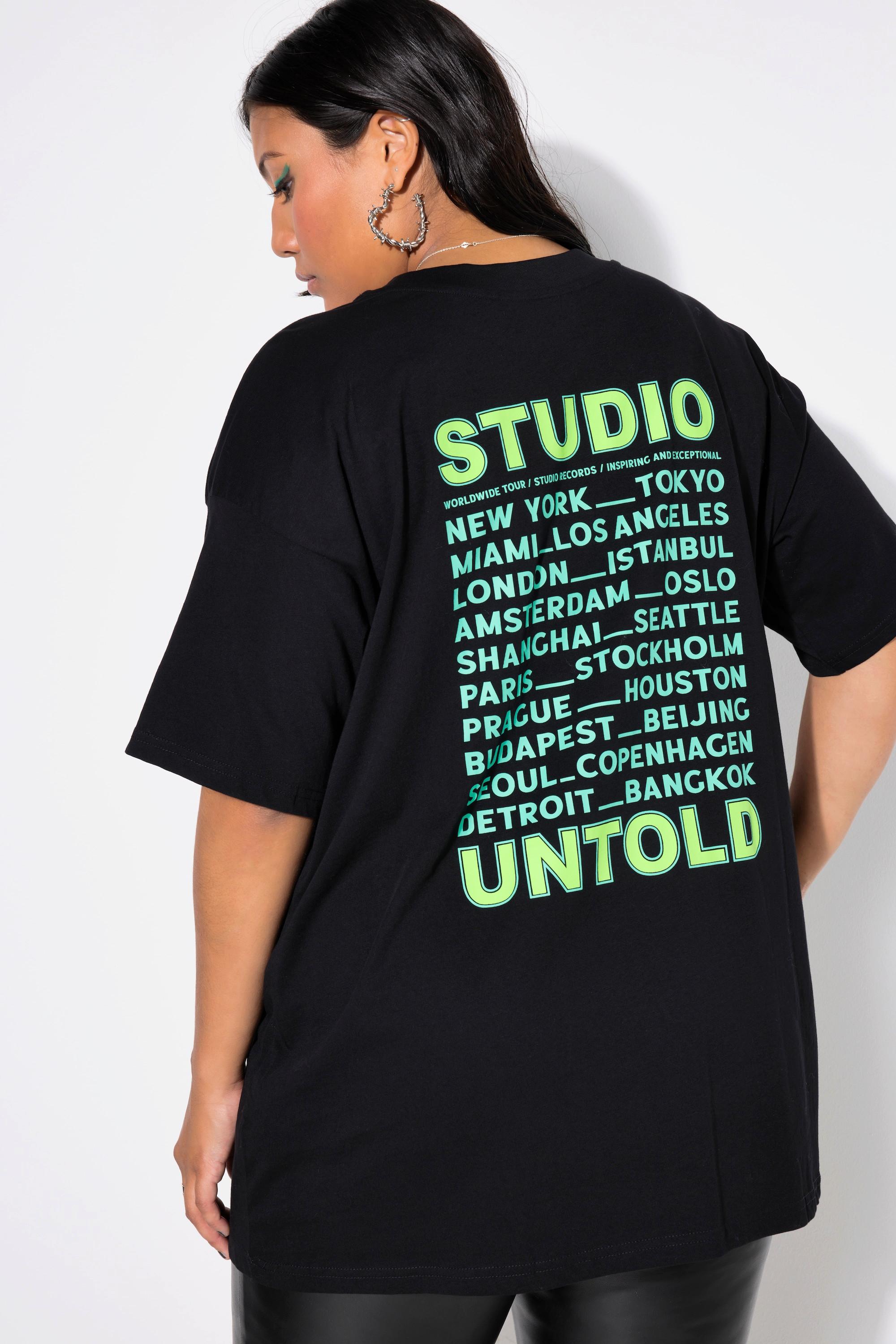 Studio Untold  T-shirt con band, taglio oversize e stampa dedicata al tour 