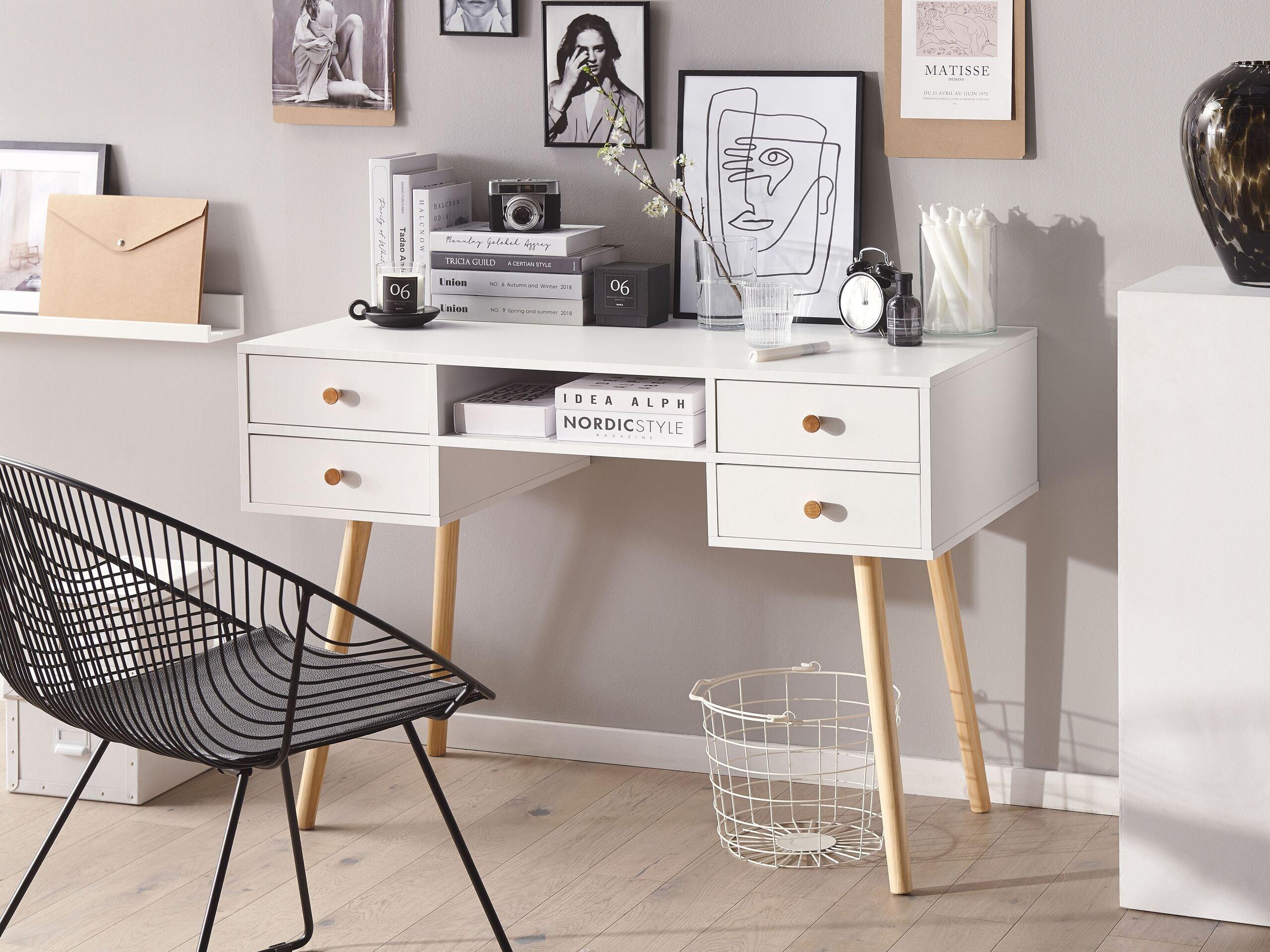 Beliani Table de bureau en MDF Moderne LEVIN  