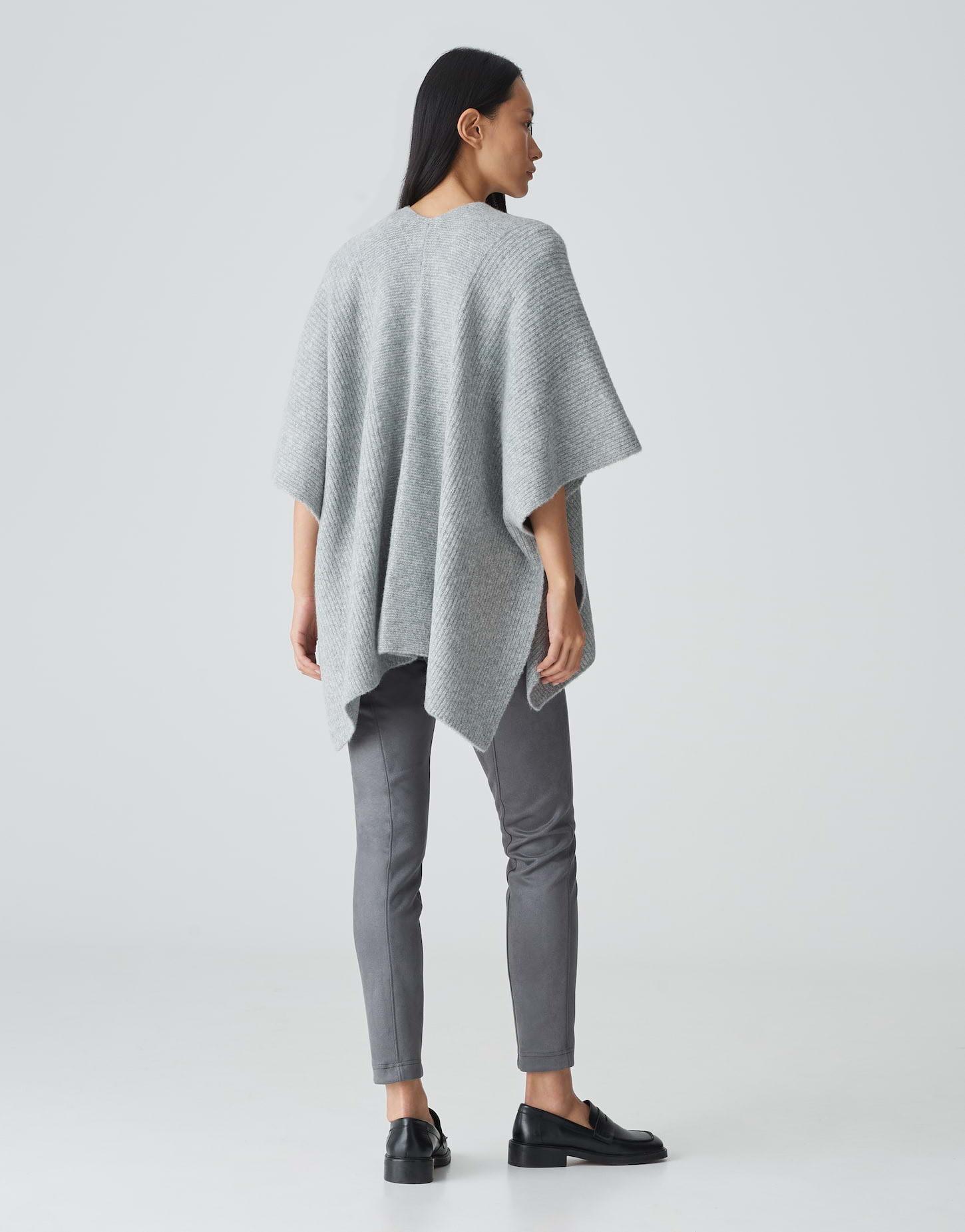 OPUS  Cape Ablanki cape oversized 