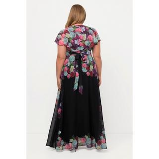 Ulla Popken  Robe maxi en mousseline à fleurs. Décolleté en V, manches courtes. 