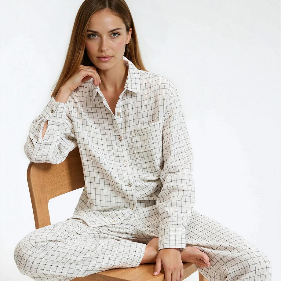 Gestreifter Pyjama