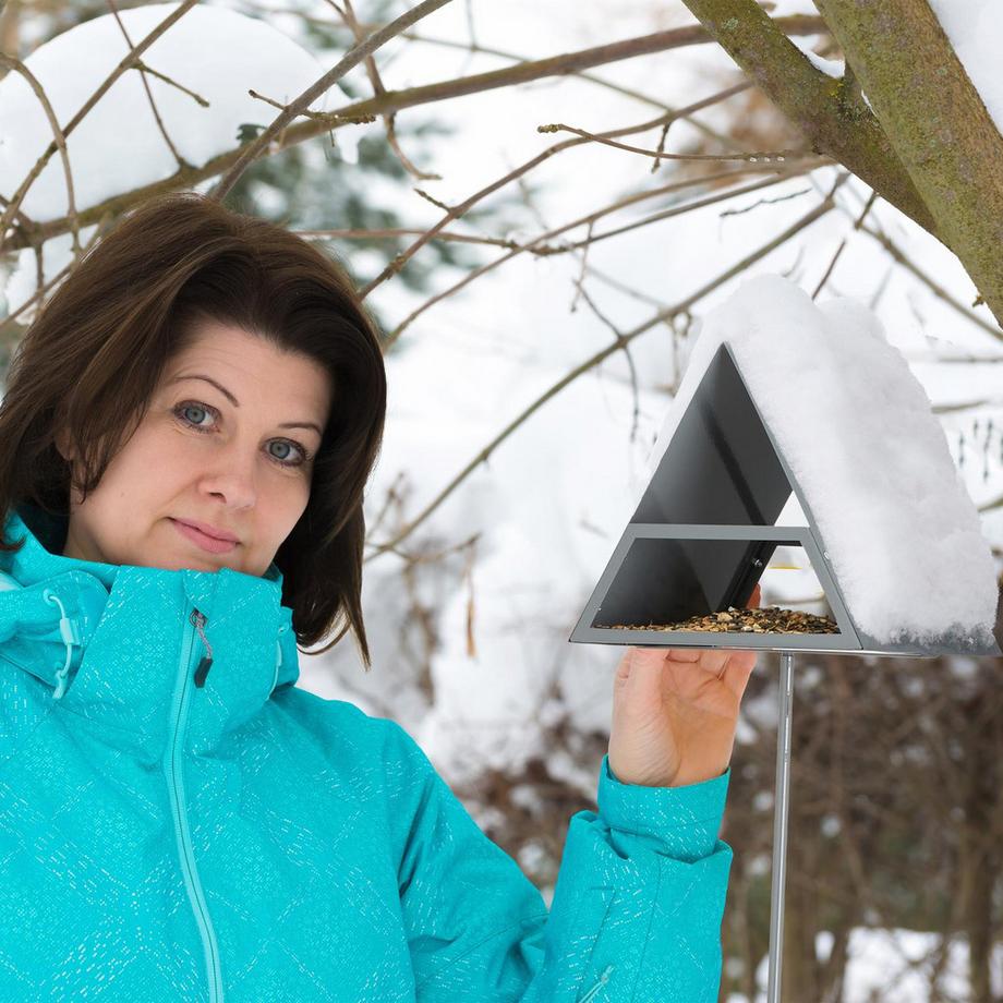 B2X  Vogelfutterstation mit Erdspieß 