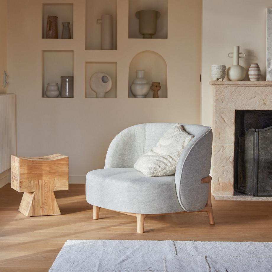 Tikamoon Fauteuil en chêne massif et tissu gris Hoya  