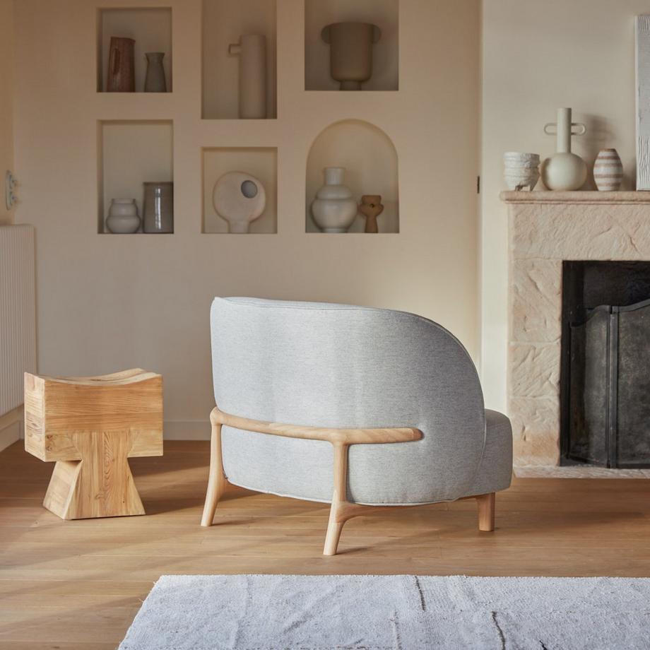 Tikamoon Fauteuil en chêne massif et tissu gris Hoya  