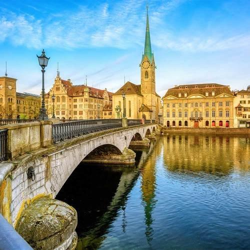 Image of Stadtführung Zürich Mit Dem Stadtflüsterer (für 4-6 Personen) Unisex