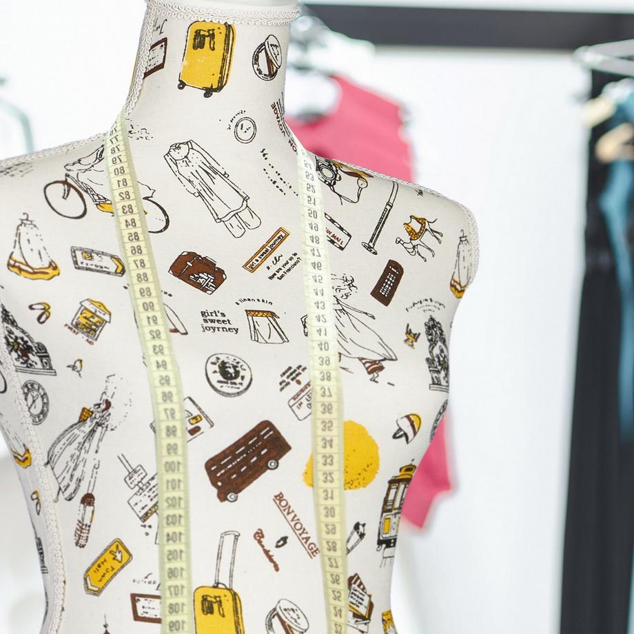 Northix  Make-up-Mannequin mit verstellbarer Höhe 