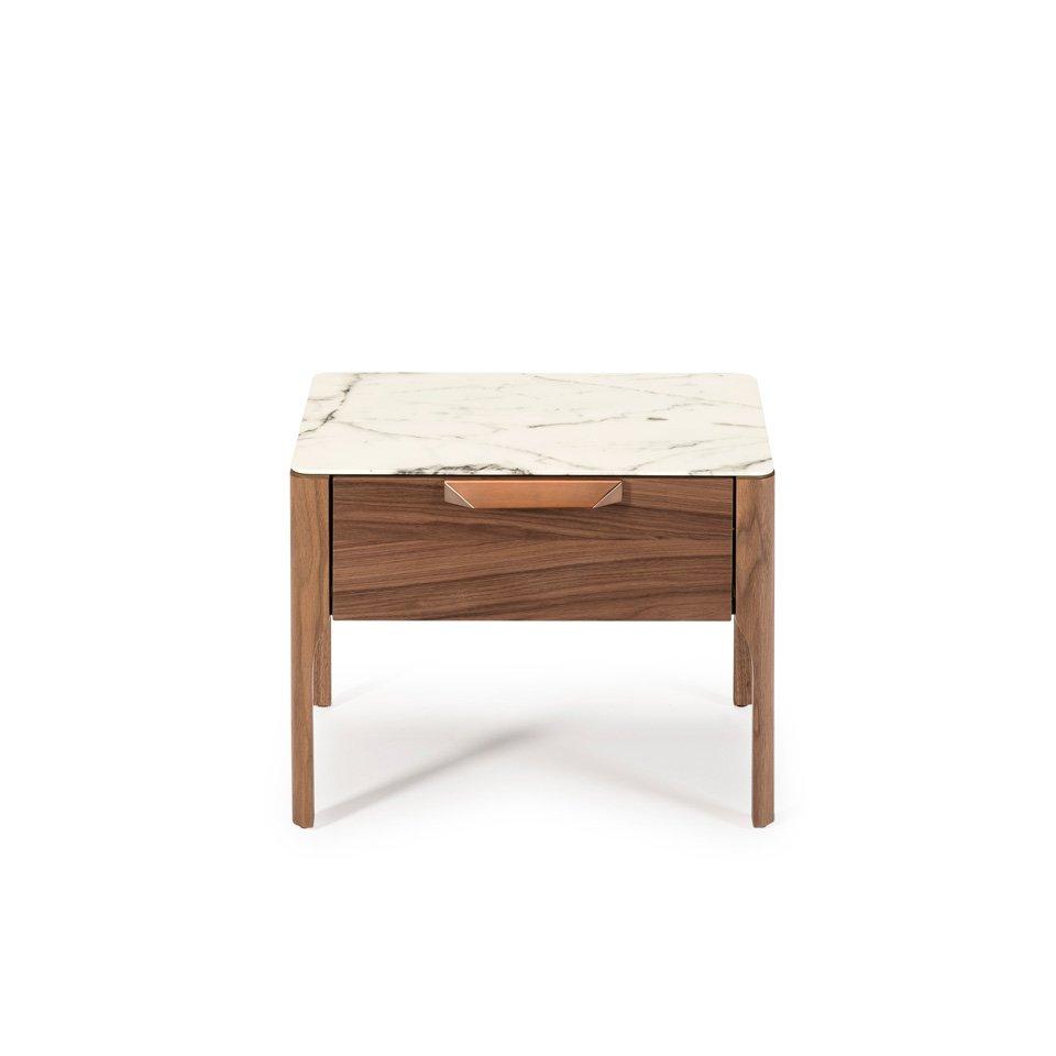 ANGEL CERDA Table de chevet en noyer  