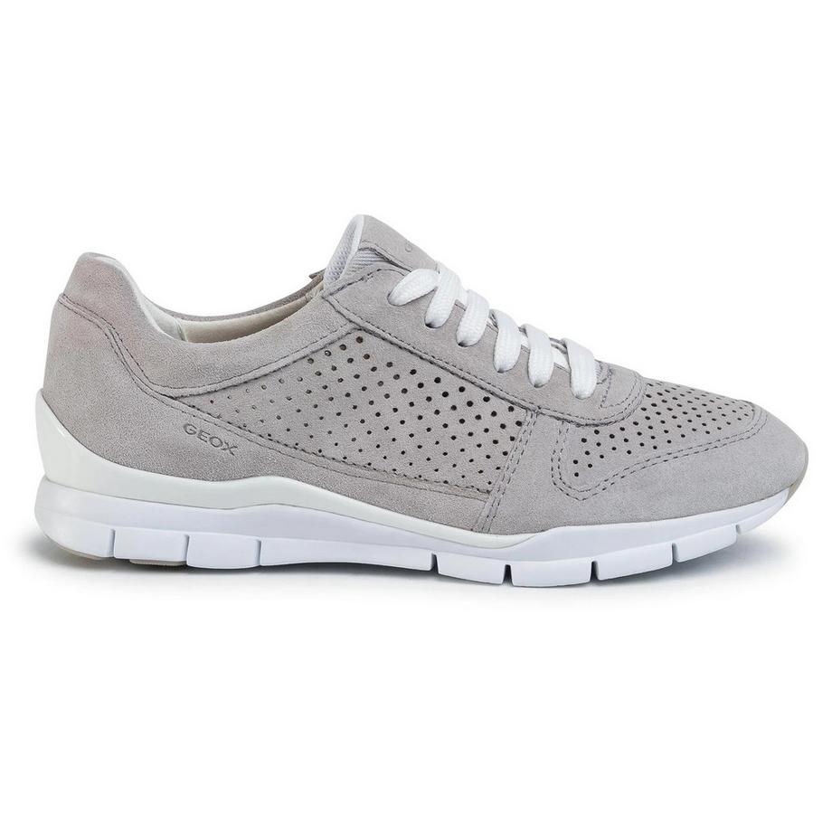 baskets sukie suede