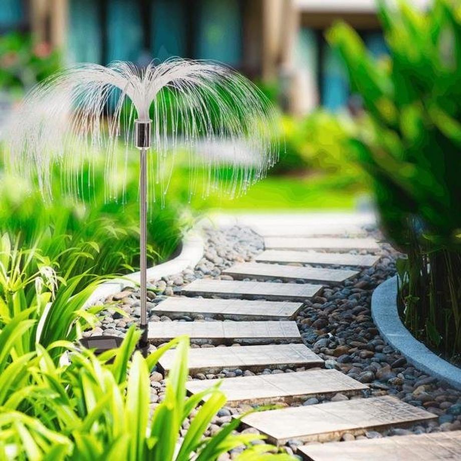 Out of the blue  Gartenbeleuchtung, magischer Brunnen – solarbetrieben 