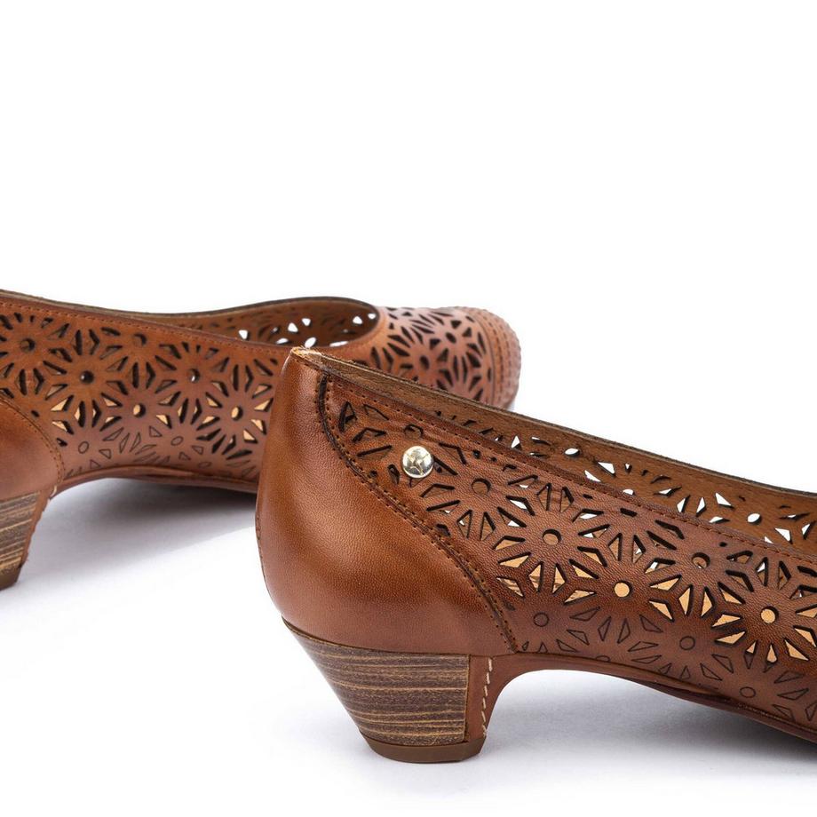 Pikolinos Elba Pumps  