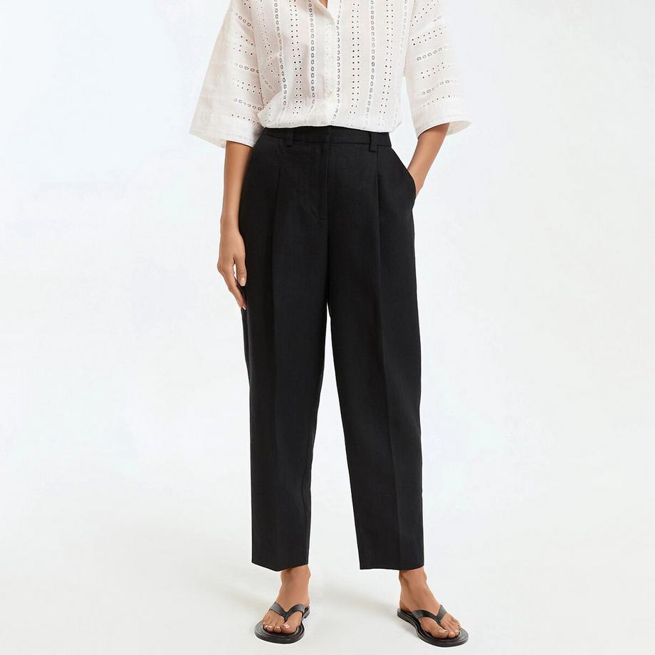 Pantalon cigarette à pinces en lin