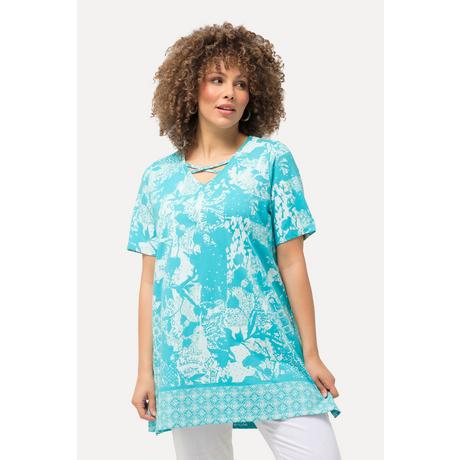 Ulla Popken  T-shirt con stampa patchwork, laccetti, scollo a V e mezze maniche 