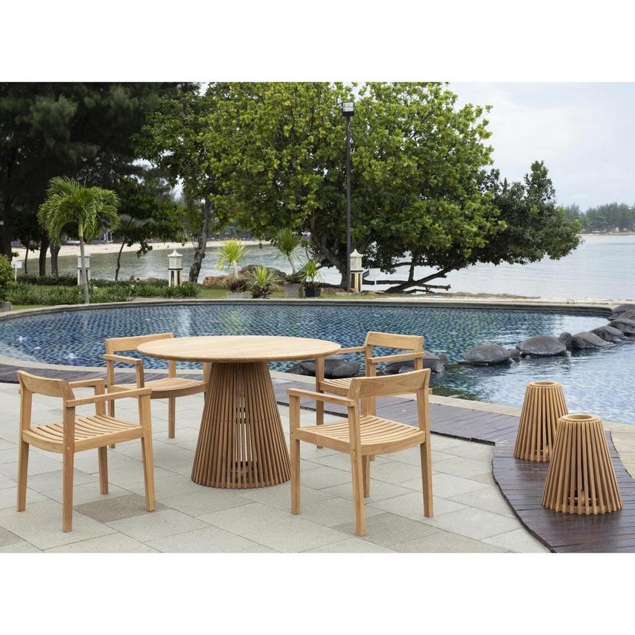 Vente-unique Salle à manger de jardin en teck : 1 table + 4 fauteuils - Naturel clair - TRIANI de MYLIA  