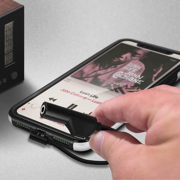 Avizar  Schwarzer Lightning Audio-&Ladeadapter 