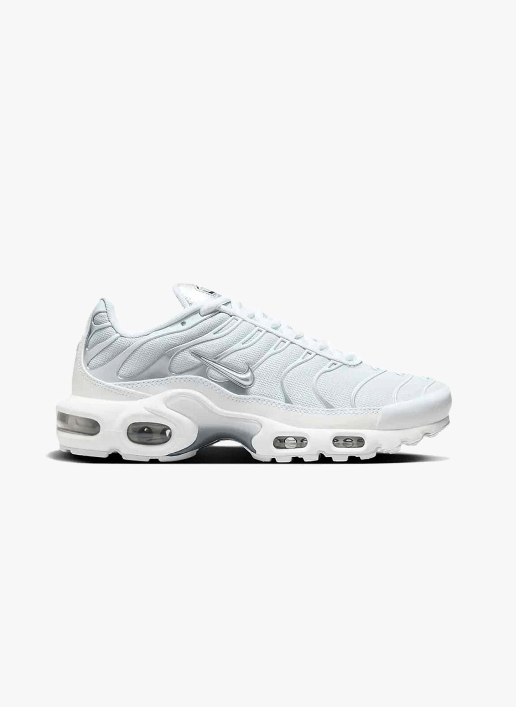 NIKE  Air Max Plus  Metallic Silver 