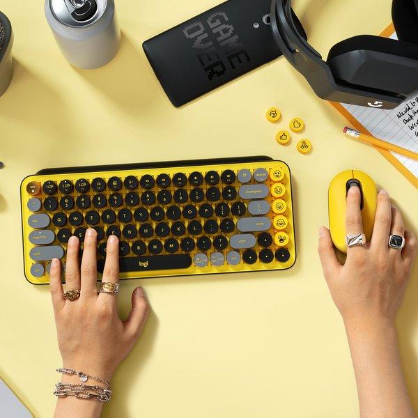 Logitech  POP Keys Wireless Mechanical Keyboard With Emoji Keys tastiera RF senza fili + Bluetooth QWERTZ Svizzere Nero, Grigio, Giallo 