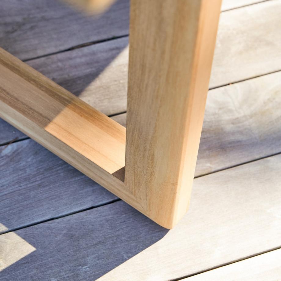 Tikamoon Gartentisch Noah aus massivem Teakholz  